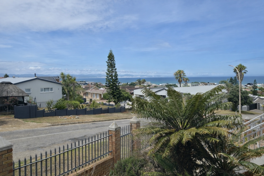 4 Bedroom Property for Sale in Noorsekloof Eastern Cape